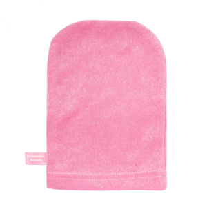 Soft pink cleansing mitt with a textured surface for gentle exfoliation and makeup removal, designed as Cleansing Mitt [Double Cleansing Tool] | Dreambox Beauty for effective skincare routines.