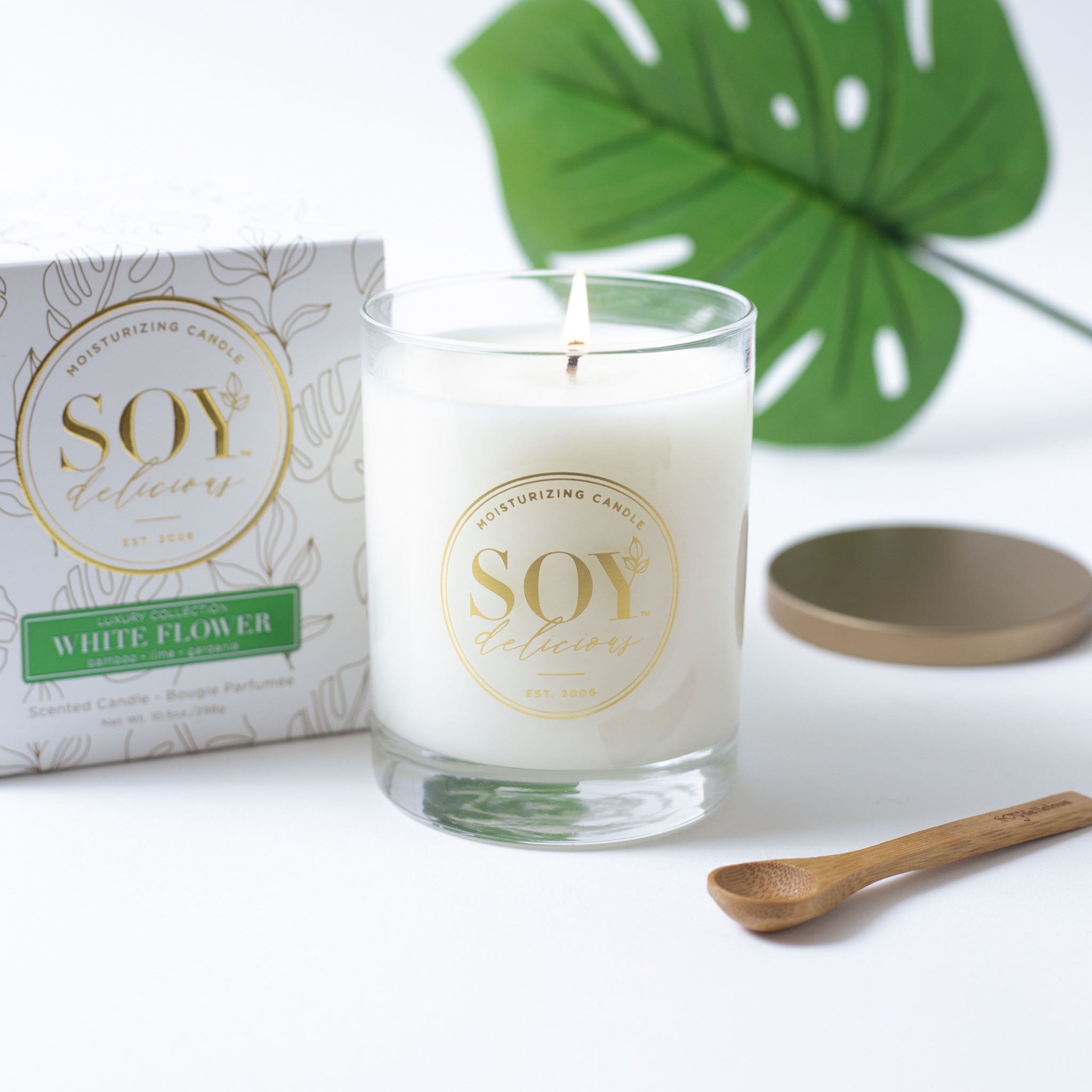 White Flower Full Size Candle | Soy Delicious