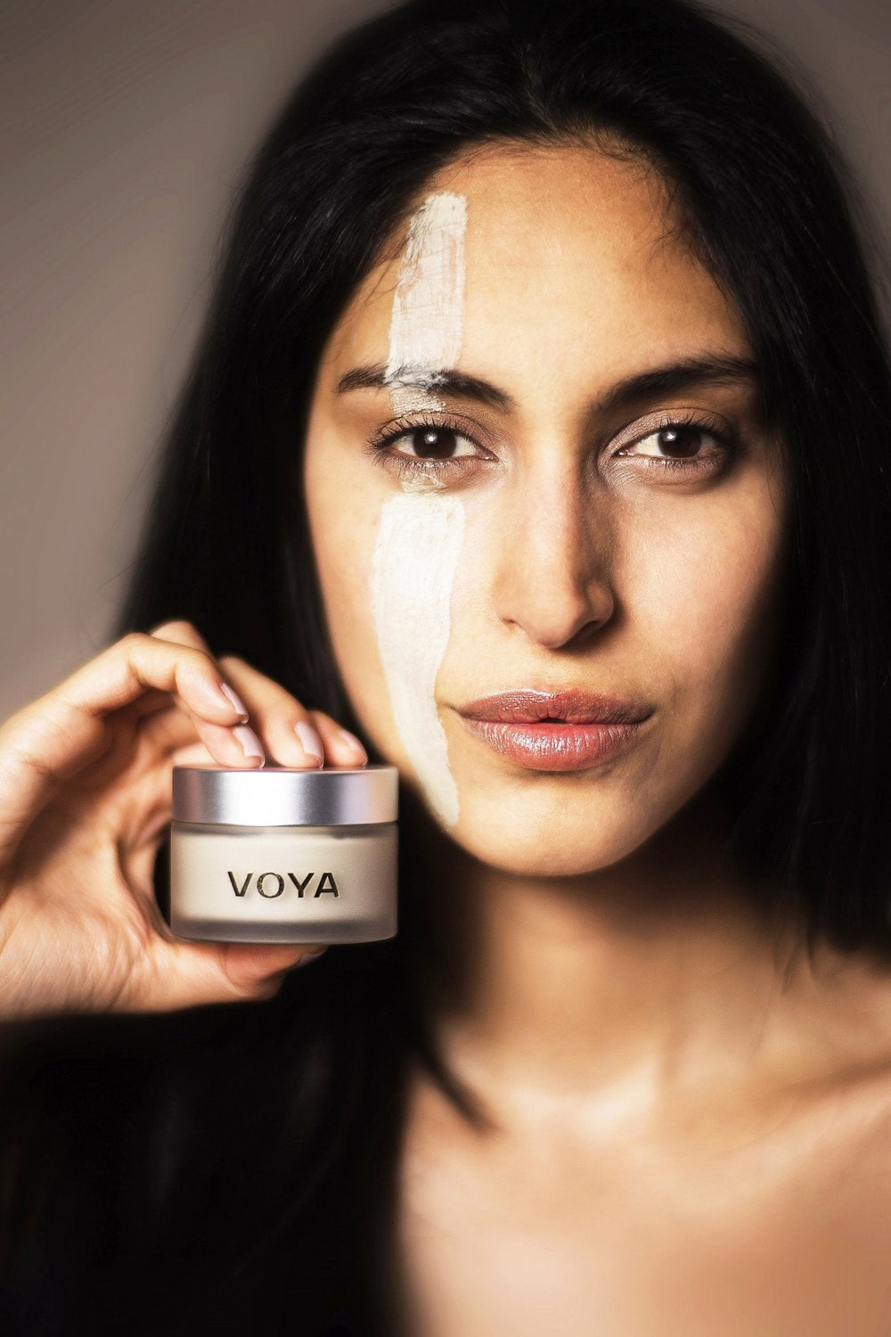 Get Glowing Illuminating Clay Mask | VOYA