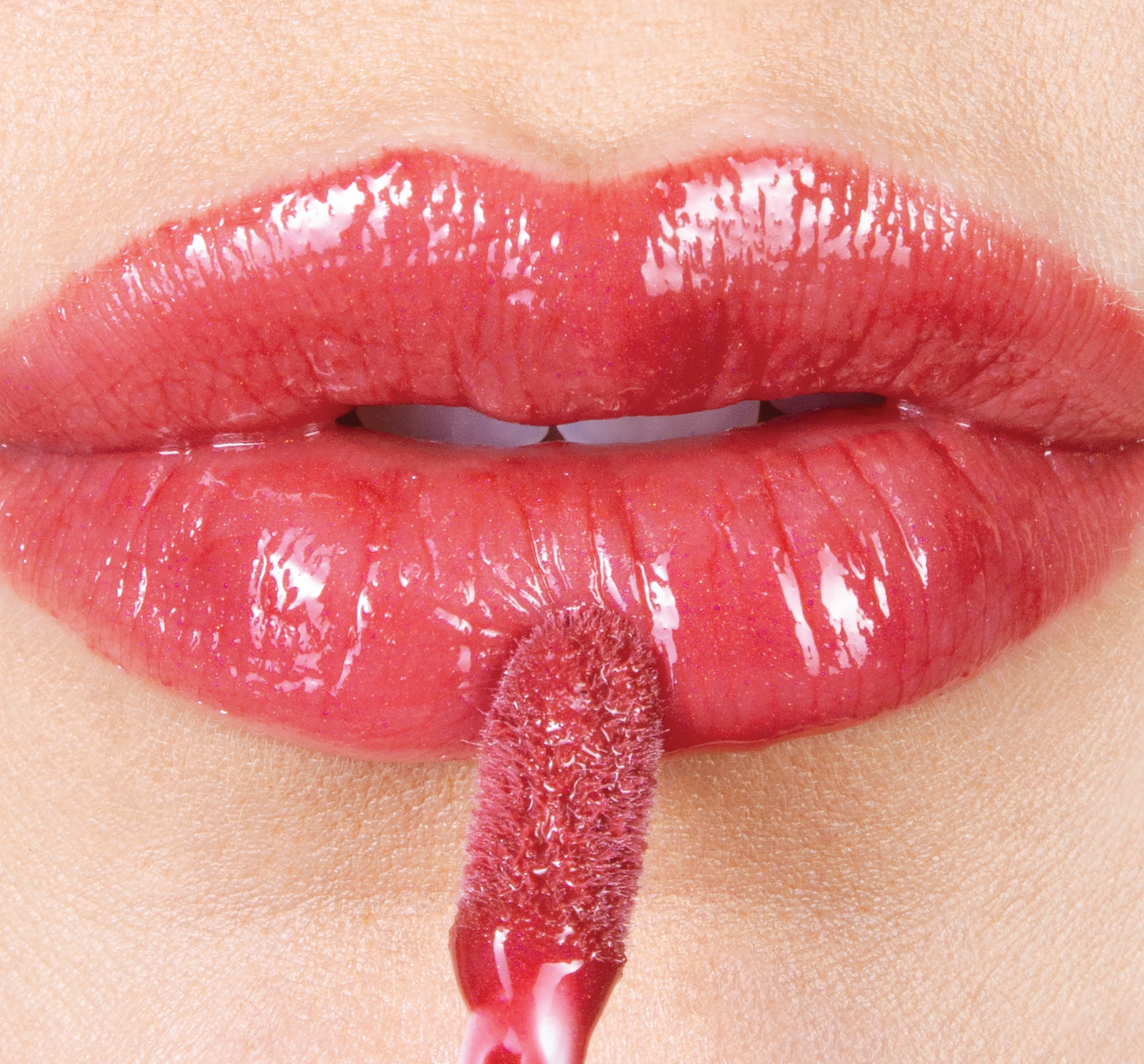 Vitamin Glaze® Oil Infused Lip Gloss – Berry | Farmhouse Fresh